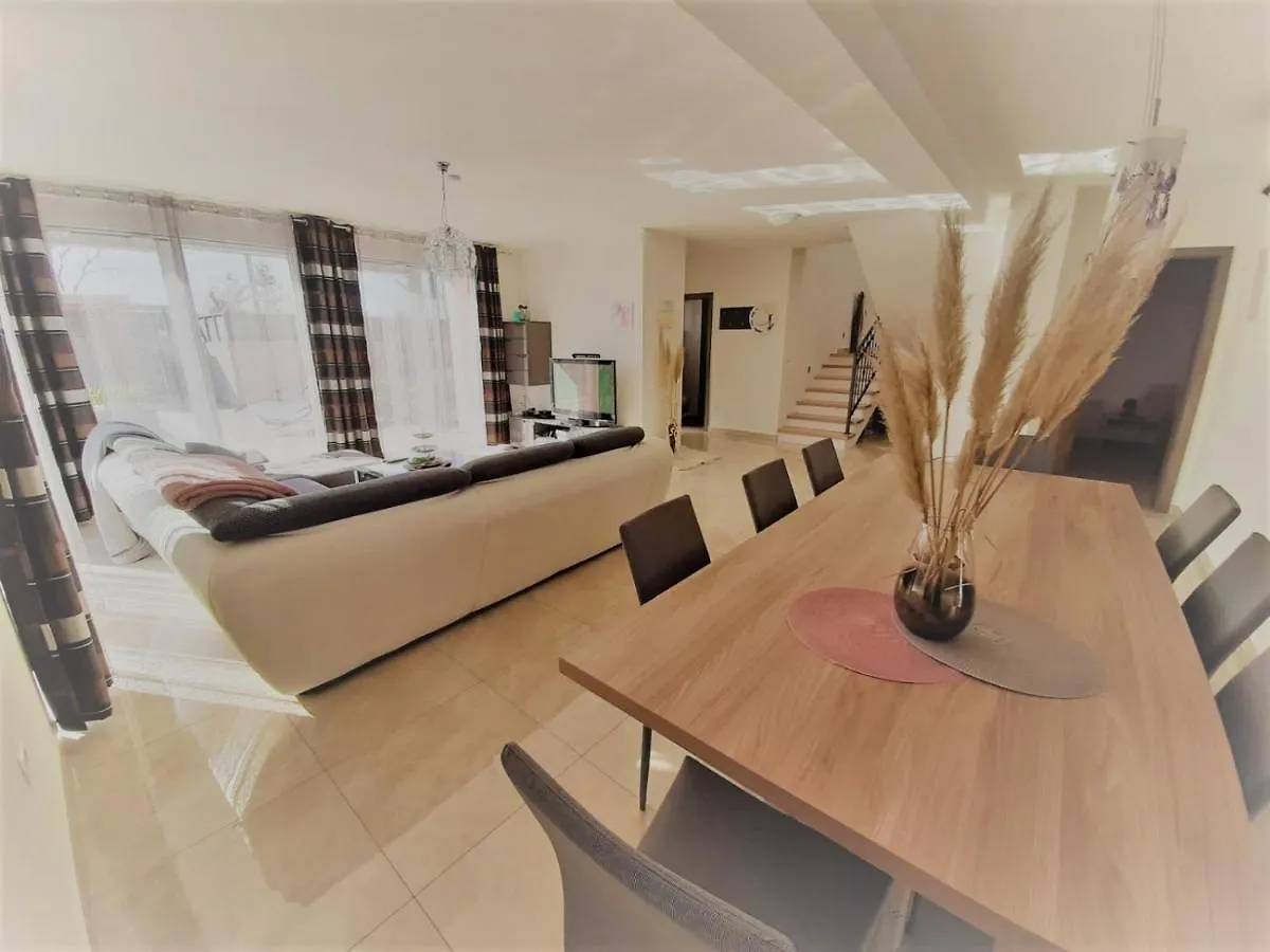 Villa Nemo Porec 0*,