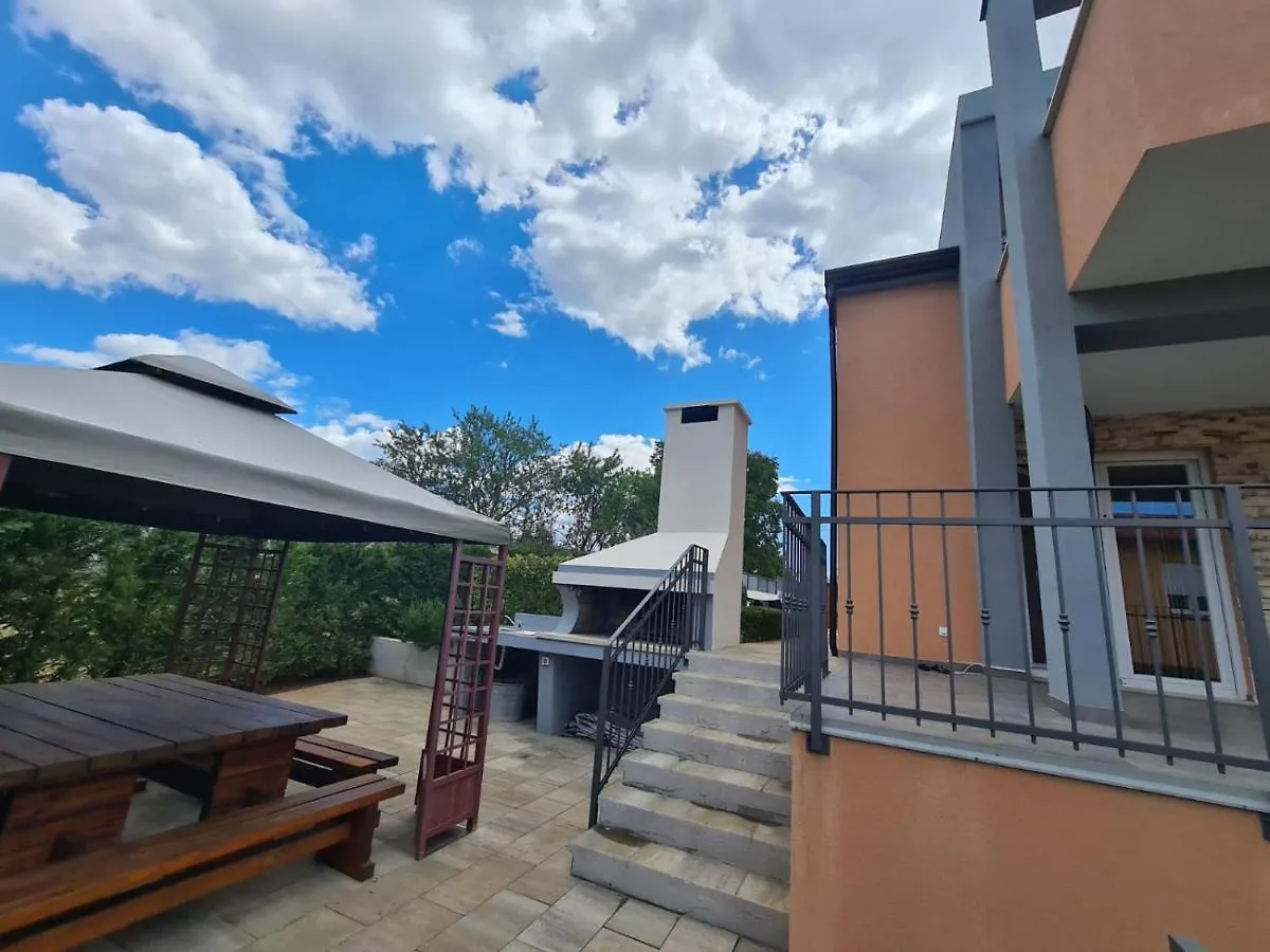 Villa Nemo Porec 0*,  Croatia