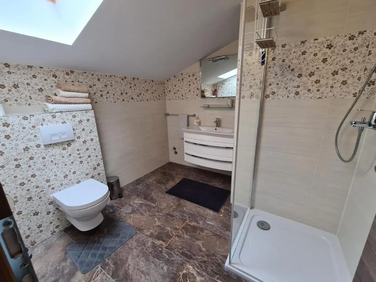 Villa Nemo Porec 0*,  Croatia